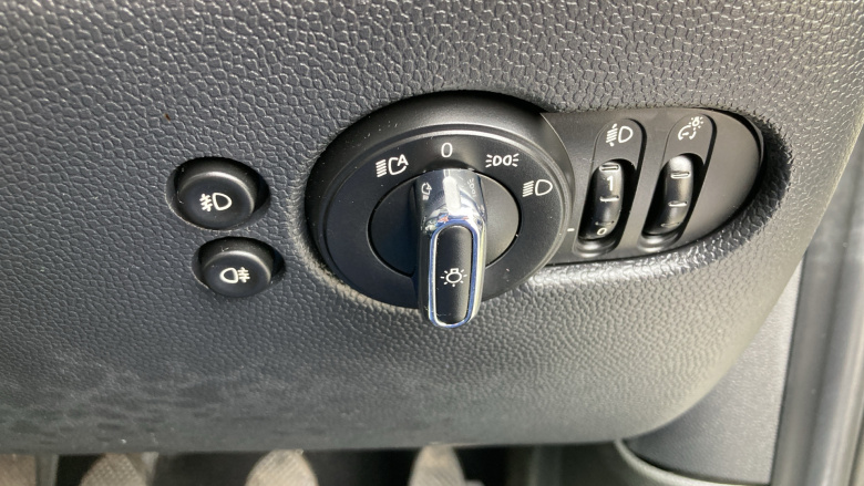 MINI Hatchback 1.5 Cooper Classic II 3dr Petrol Hatchback